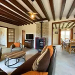 Maison Spacieuse Avec Jardin Et Animaux Acceptés, Idéale Pour Famille Ou Amis - Fr-1-497-232 *