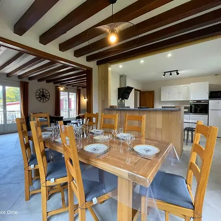 Maison Spacieuse Avec Jardin Et Animaux Acceptes, Ideale Pour Famille Ou Amis - Fr-1-497-232