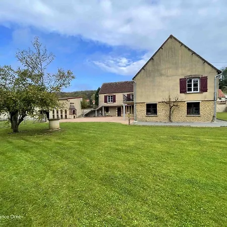 Prázdninový dům Maison Spacieuse Avec Jardin Et Animaux Acceptes, Ideale Pour Famille Ou Amis - Fr-1-497-232 *