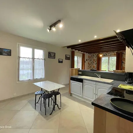 Prázdninový dům Maison Spacieuse Avec Jardin Et Animaux Acceptes, Ideale Pour Famille Ou Amis - Fr-1-497-232 *