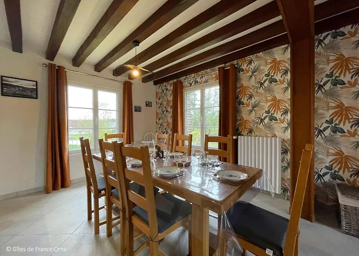 Casa vacanze Maison Spacieuse Avec Jardin Et Animaux Acceptes, Ideale Pour Famille Ou Amis - Fr-1-497-232