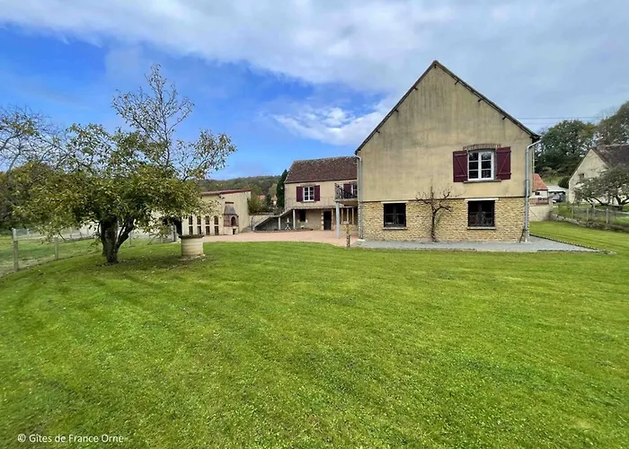 Casa vacanze Maison Spacieuse Avec Jardin Et Animaux Acceptes, Ideale Pour Famille Ou Amis - Fr-1-497-232 *