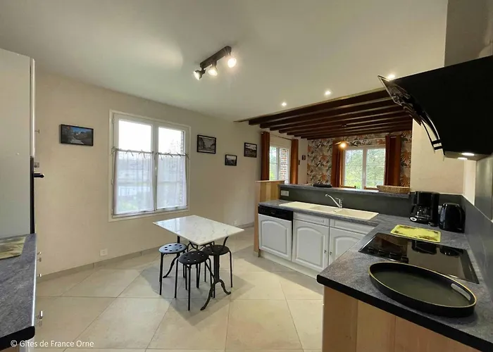 Casa vacanze Maison Spacieuse Avec Jardin Et Animaux Acceptes, Ideale Pour Famille Ou Amis - Fr-1-497-232 *