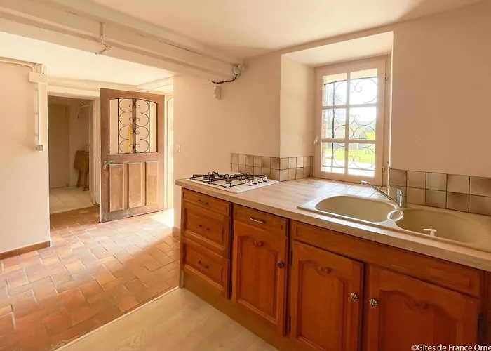 Maison Spacieuse Avec Jardin Et Animaux Acceptes, Ideale Pour Famille Ou Amis - Fr-1-497-232 *